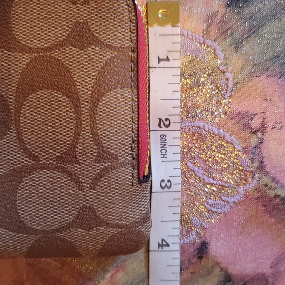 New COACH wristlet/wallet with pink trim - Picture 8 of 8